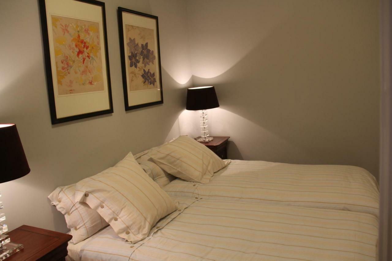 Luxurious 2 Bedroom Flat In A Historic Building Севилья Экстерьер фото